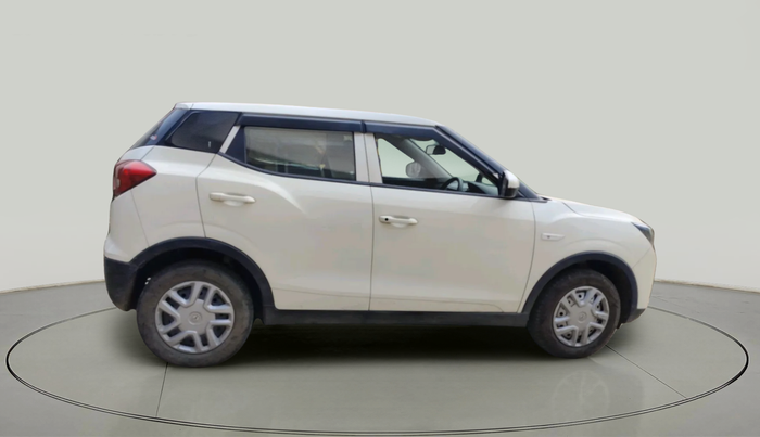 2021 Mahindra XUV300 W4 1.2 PETROL, Petrol, Manual, 48,906 km, exterior