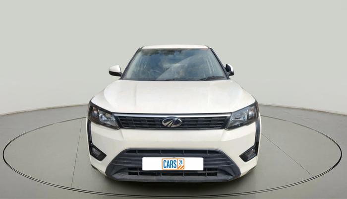 2021 Mahindra XUV300 W4 1.2 PETROL, Petrol, Manual, 48,906 km, exterior