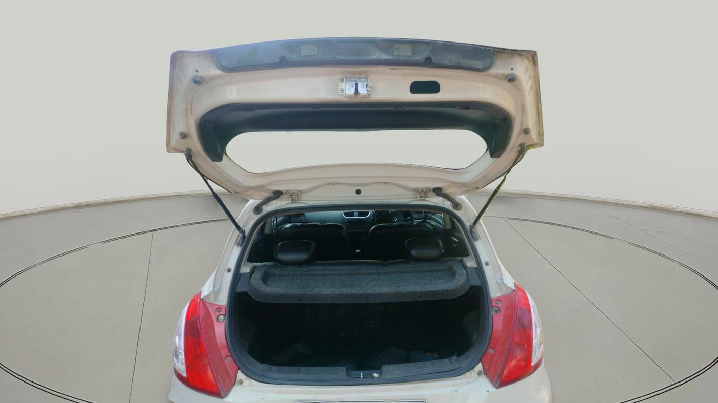 2017 Maruti Swift LDI (O), Diesel, Manual, 1,12,896 km, exterior