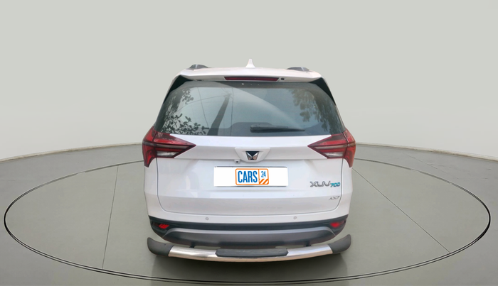 2024 Mahindra XUV700 AX 7 P AT 7 STR, Petrol, Automatic, 8,332 km, exterior