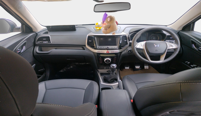 2023 Mahindra XUV300 W8 (O) 1.2 PETROL, Petrol, Manual, 3,359 km, interior