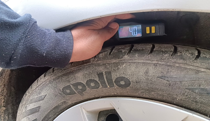 2015 Hyundai Xcent S 1.1 CRDI, Diesel, Manual, 1,57,901 km, tyre