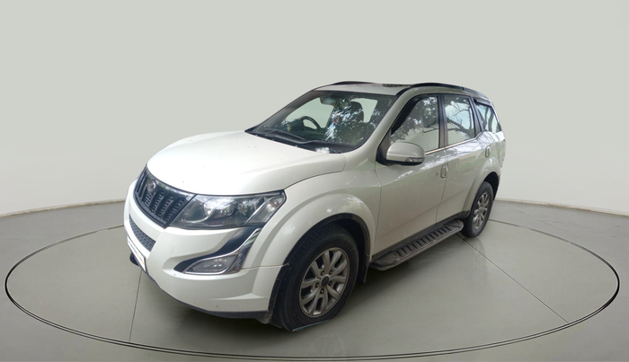 2017 Mahindra XUV500 W10 1.99, Diesel, Manual, 72,926 km, exterior