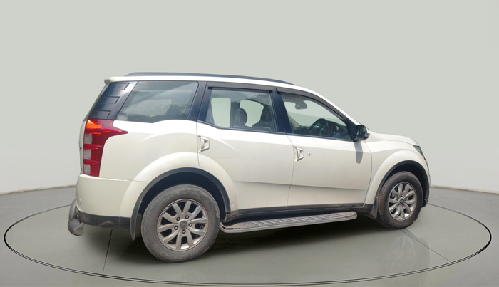 2017 Mahindra XUV500 W10 1.99, Diesel, Manual, 72,926 km, exterior