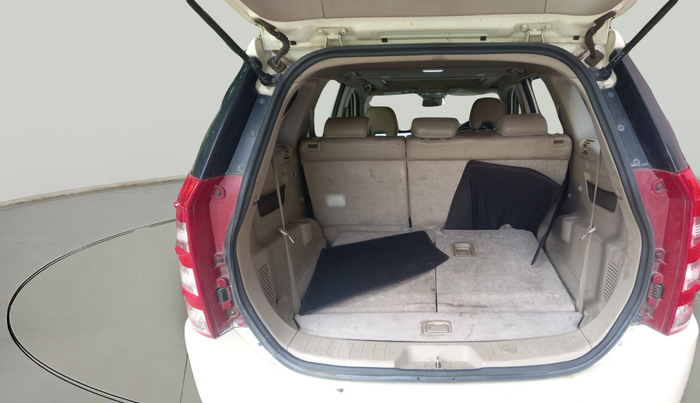 2017 Mahindra XUV500 W10 1.99, Diesel, Manual, 72,926 km, exterior