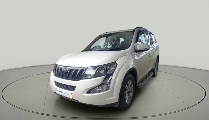 2017 Mahindra XUV500 W10 1.99, Diesel, Manual, 72,926 km, exterior