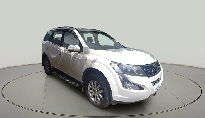 2017 Mahindra XUV500 W10 1.99, Diesel, Manual, 72,926 km, exterior