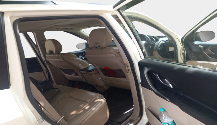 2017 Mahindra XUV500 W10 1.99, Diesel, Manual, 72,926 km, interior