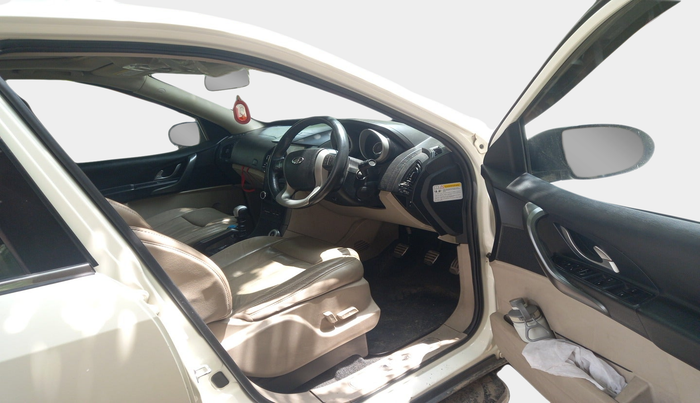 2017 Mahindra XUV500 W10 1.99, Diesel, Manual, 72,926 km, interior