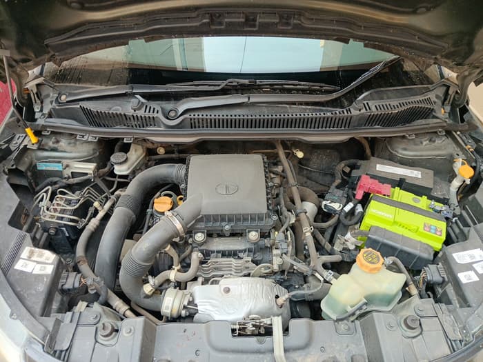 2020 Tata NEXON XM PETROL, Petrol, Manual, 1,40,443 km, exterior