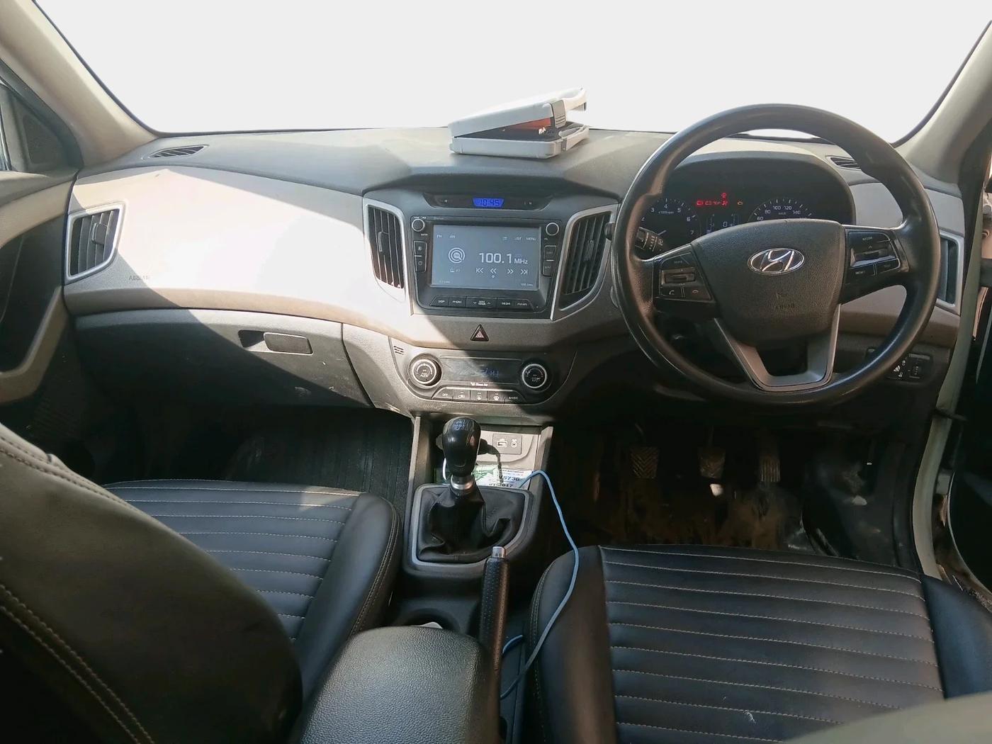 2016 Hyundai Creta SX PLUS 1.6 PETROL, CNG, Manual, 1,06,647 km, interior