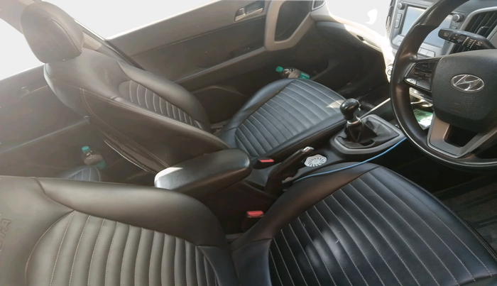 2016 Hyundai Creta SX PLUS 1.6 PETROL, Petrol, Manual, 1,06,647 km, interior