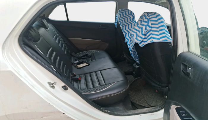 2018 Hyundai Grand i10 MAGNA 1.2 KAPPA VTVT, Petrol, Manual, 1,11,260 km, interior