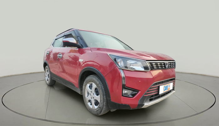 2023 Mahindra XUV300 W6 1.2 PETROL, Petrol, Manual, 33,939 km, exterior