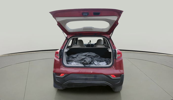 2023 Mahindra XUV300 W6 1.2 PETROL, Petrol, Manual, 33,939 km, exterior