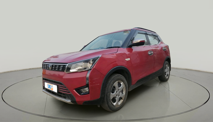 2023 Mahindra XUV300 W6 1.2 PETROL, Petrol, Manual, 33,939 km, exterior