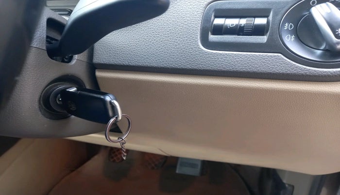 2015 Volkswagen Vento HIGHLINE DIESEL 1.5, Diesel, Manual, 1,24,196 km, interior