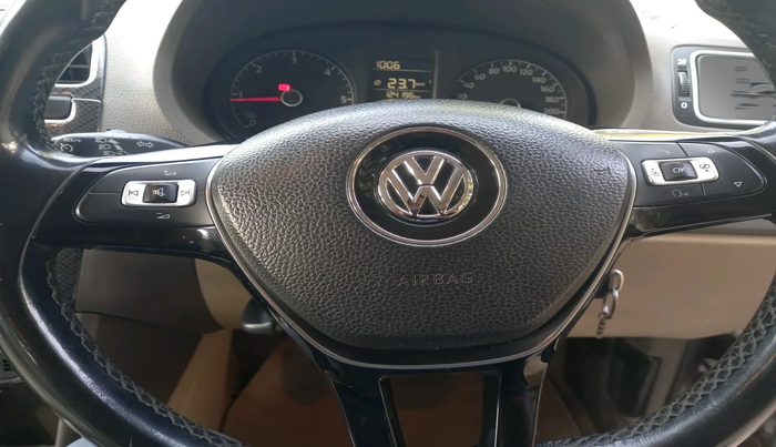 2015 Volkswagen Vento HIGHLINE DIESEL 1.5, Diesel, Manual, 1,24,196 km, interior