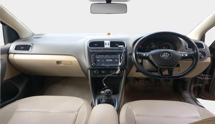 2015 Volkswagen Vento HIGHLINE DIESEL 1.5, Diesel, Manual, 1,24,196 km, interior