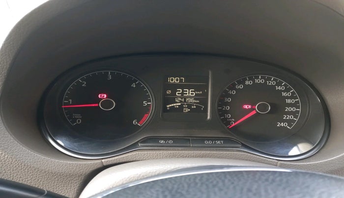 2015 Volkswagen Vento HIGHLINE DIESEL 1.5, Diesel, Manual, 1,24,196 km, interior