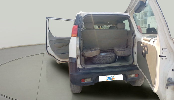 2013 Mahindra Quanto C2, Diesel, Manual, 92,941 km, exterior