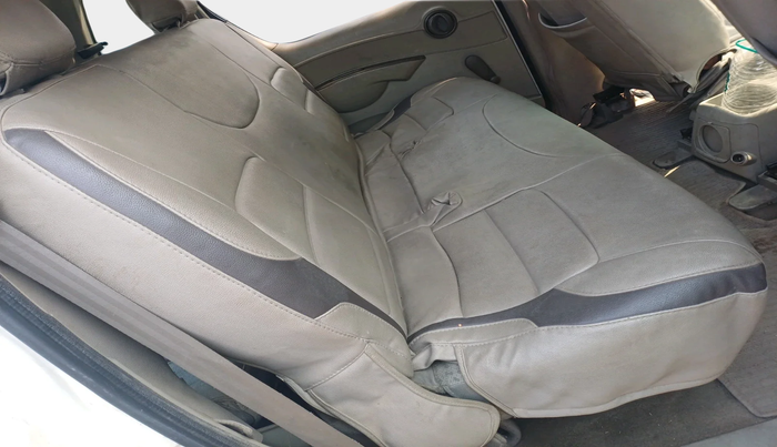 2013 Mahindra Quanto C2, Diesel, Manual, 92,941 km, interior