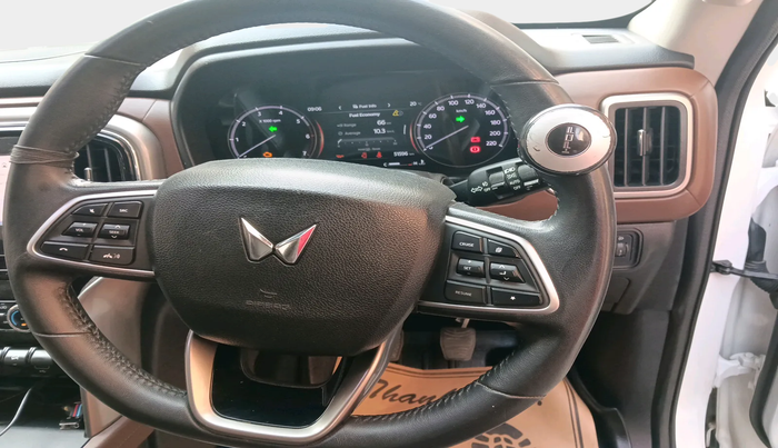 2024 Mahindra SCORPIO-N Z8 L PETROL MT 7 STR, Petrol, Manual, 51,596 km, interior