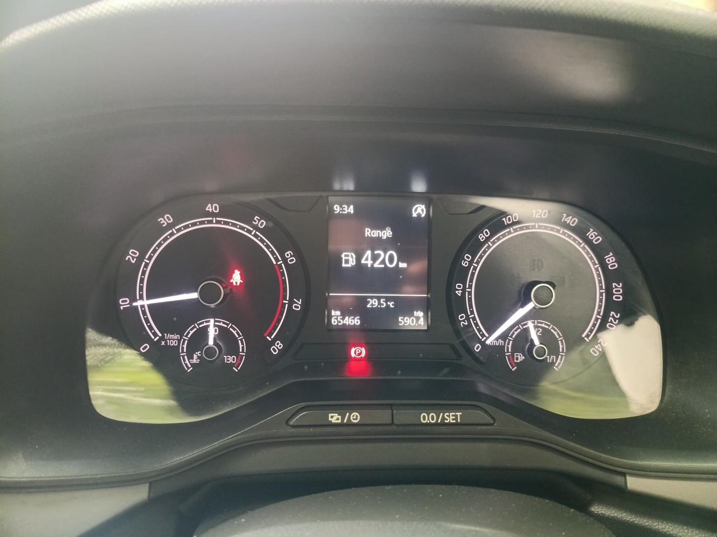 2023 Skoda KUSHAQ AMBITION 1.0L TSI MT, Petrol, Manual, 65,466 km, interior