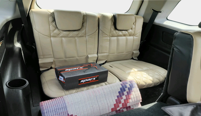 2019 Mahindra XUV500 W9, Diesel, Manual, 63,207 km, interior