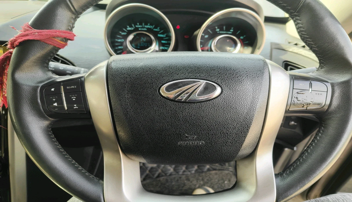 2019 Mahindra XUV500 W9, Diesel, Manual, 63,207 km, interior