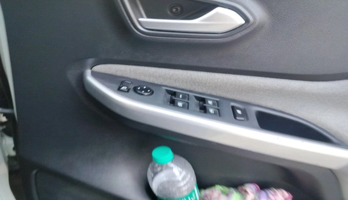 2022 Nissan MAGNITE XV DUAL TONE, Petrol, Manual, 46,087 km, interior