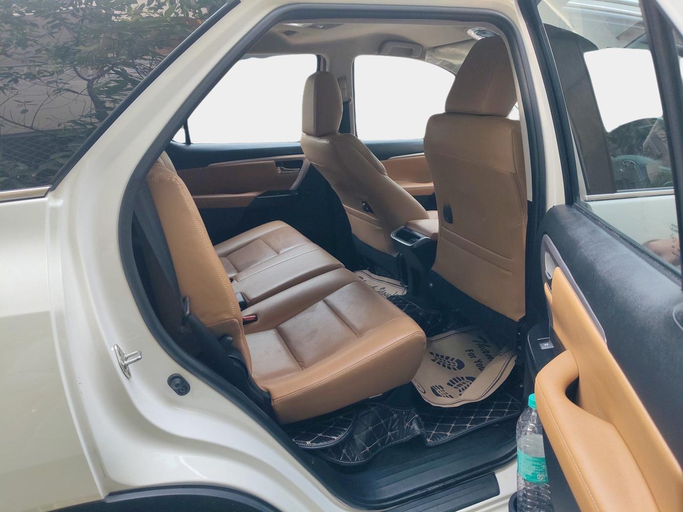 2023 Toyota Fortuner 4X2 AT 2.8 DIESEL, Diesel, Automatic, 42,436 km, interior