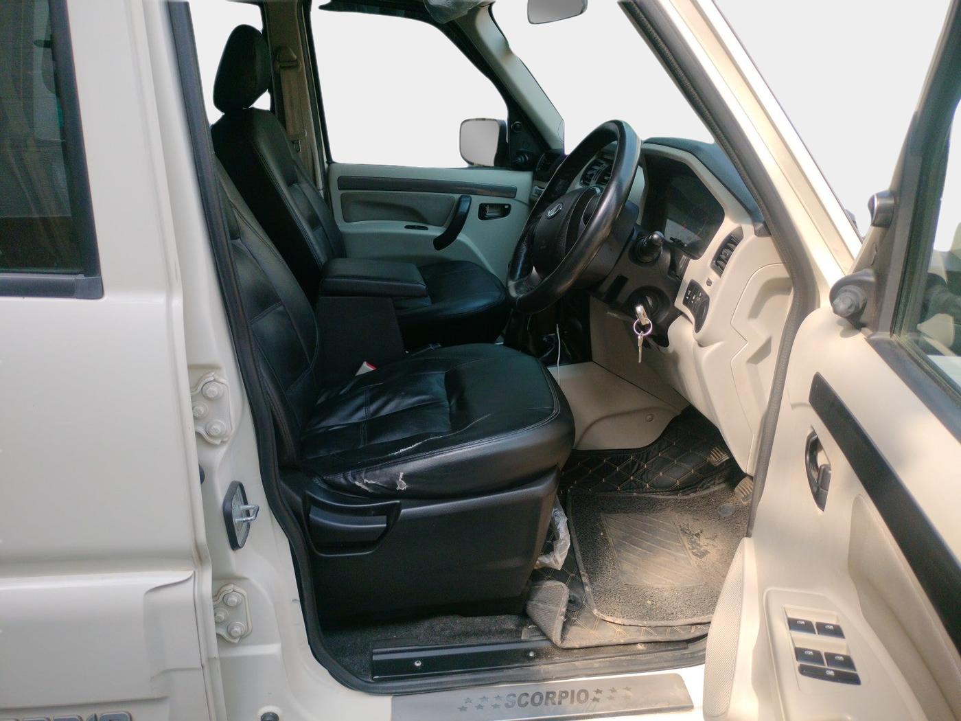 2021 Mahindra Scorpio S5, Diesel, Manual, 38,529 km, interior