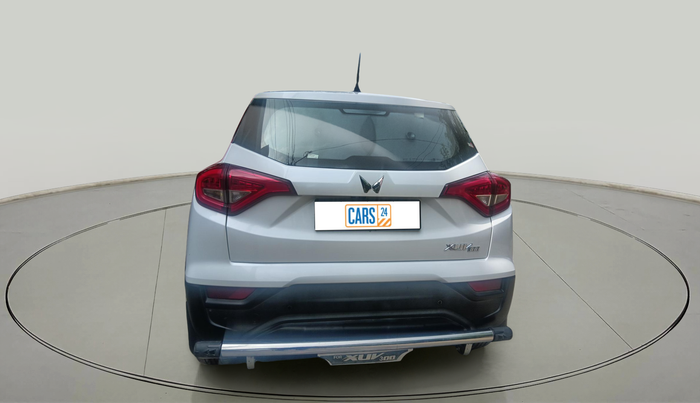 2024 Mahindra XUV300 W6 1.2 PETROL, Petrol, Manual, 1,07,729 km, exterior