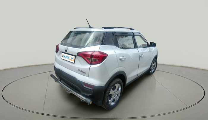 2024 Mahindra XUV300 W6 1.2 PETROL, Petrol, Manual, 1,07,729 km, exterior