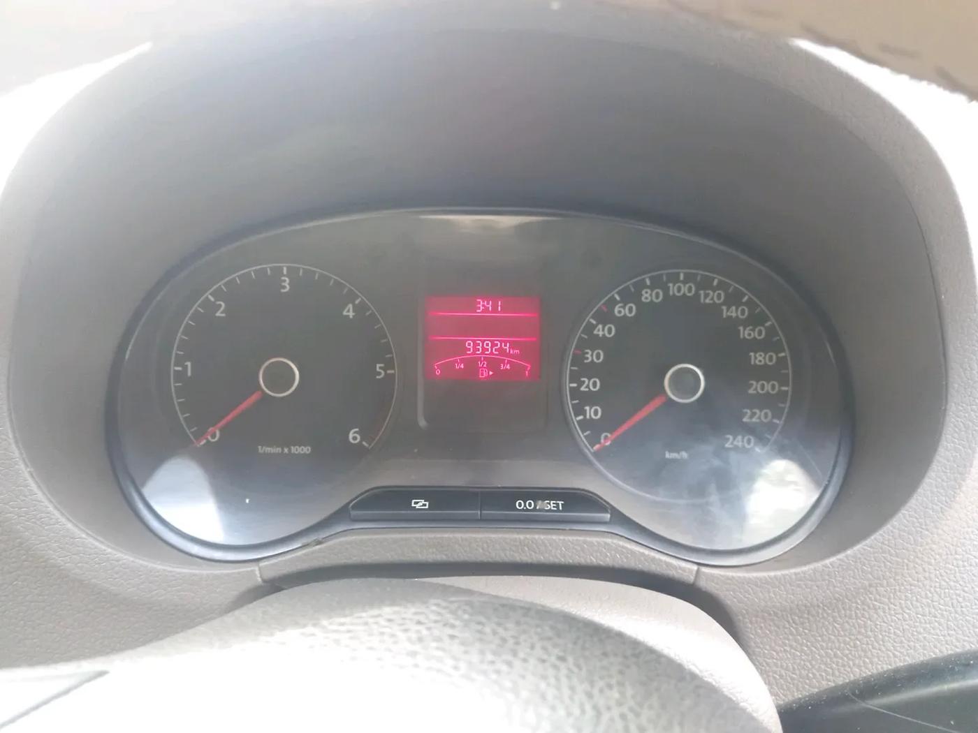 2014 Volkswagen Vento HIGHLINE DIESEL 1.6, Diesel, Manual, 1,53,574 km, interior