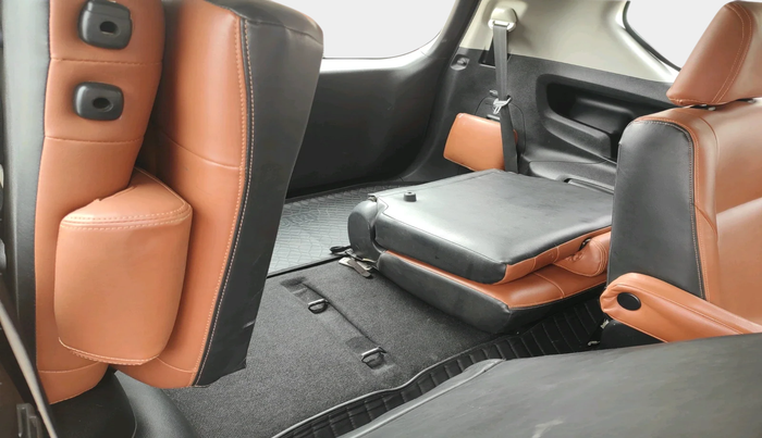 2017 Toyota Innova Crysta 2.4 G 7 STR, Diesel, Manual, 91,383 km, interior