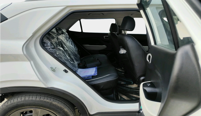 2023 Hyundai VENUE S(O) 1.2, Petrol, Manual, 2,117 km, interior