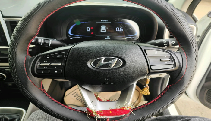 2023 Hyundai VENUE S(O) 1.2, Petrol, Manual, 2,117 km, interior