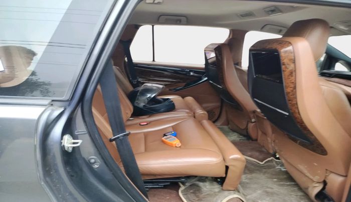 2017 Toyota Innova Crysta 2.8 GX AT 7 STR, Diesel, Automatic, 1,61,443 km, interior