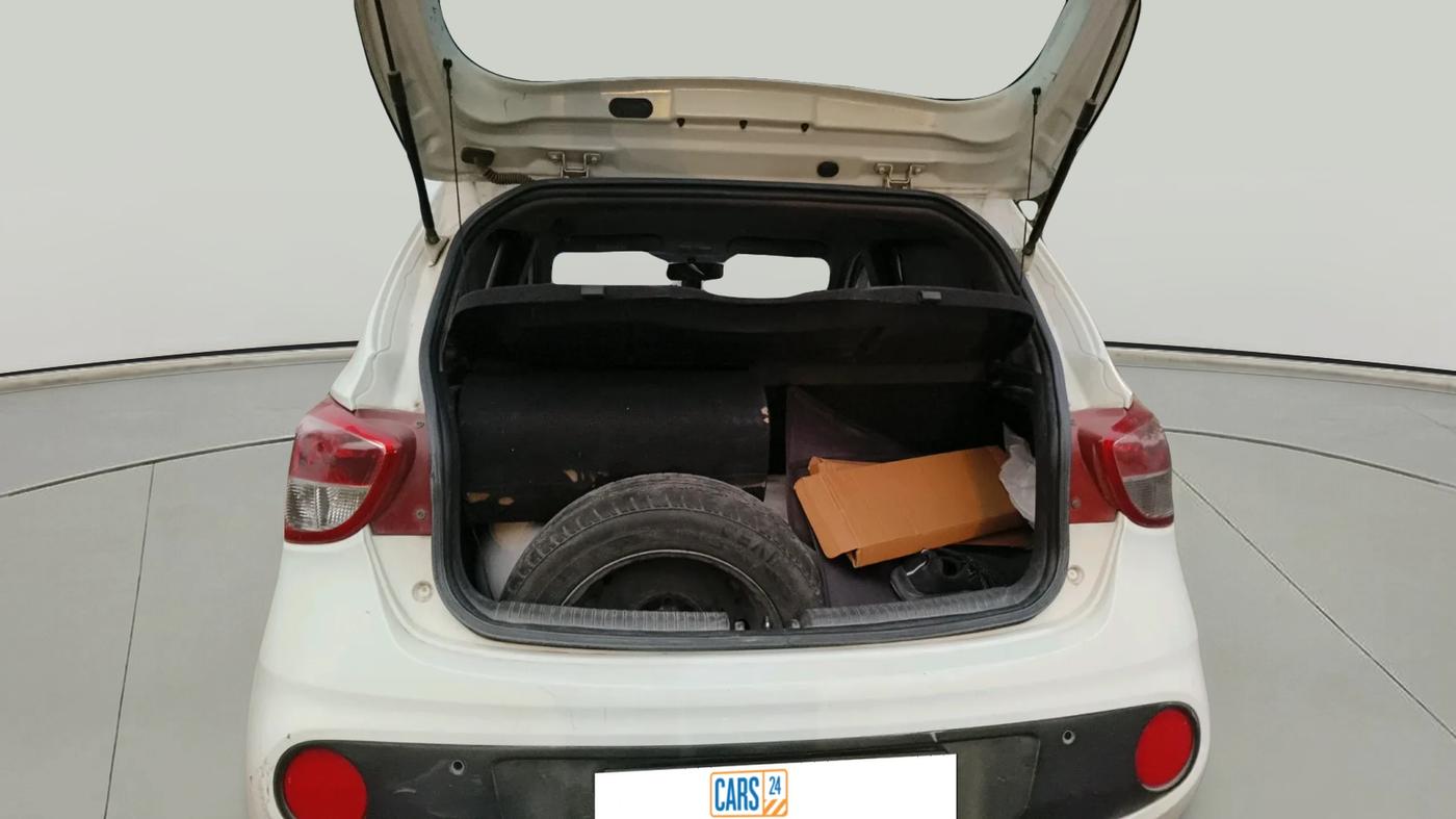 2018 Hyundai Grand i10 SPORTZ 1.2 KAPPA VTVT, CNG, Manual, 1,33,696 km, exterior