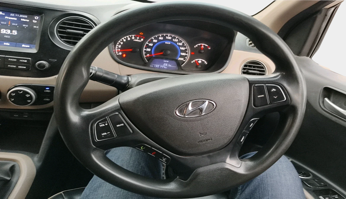 2018 Hyundai Grand i10 SPORTZ 1.2 KAPPA VTVT, Petrol, Manual, 1,33,696 km, interior