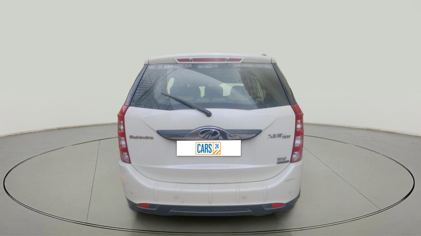 2017 Mahindra XUV500 W9 AT, Diesel, Automatic, 1,13,609 km, exterior