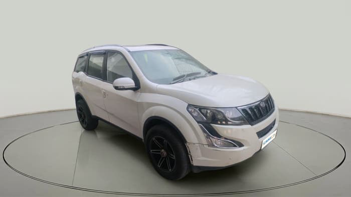 2017 Mahindra XUV500 W9 AT, Diesel, Automatic, 1,13,609 km, exterior