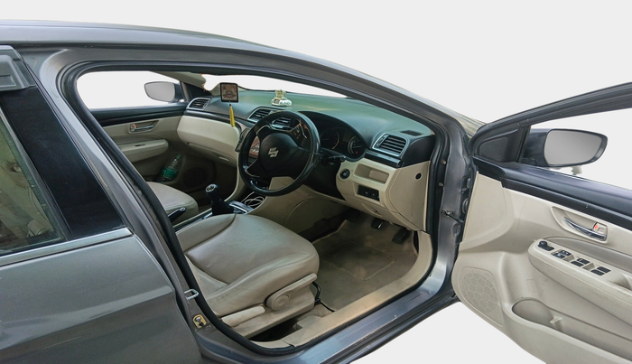 2015 Maruti Ciaz ZDI, Diesel, Manual, 1,23,290 km, interior