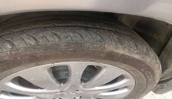 2015 Maruti Ciaz ZDI, Diesel, Manual, 1,23,290 km, tyre