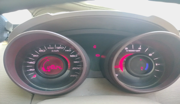 2014 Mahindra XUV500 W4, Diesel, Manual, 1,25,524 km, interior