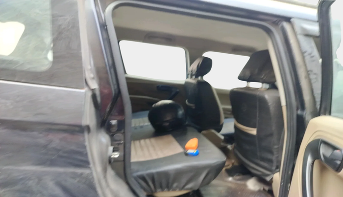 2016 Mahindra TUV300 T8, Diesel, Manual, 79,250 km, interior