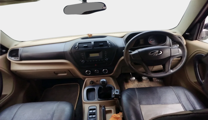 2016 Mahindra TUV300 T8, Diesel, Manual, 79,250 km, interior