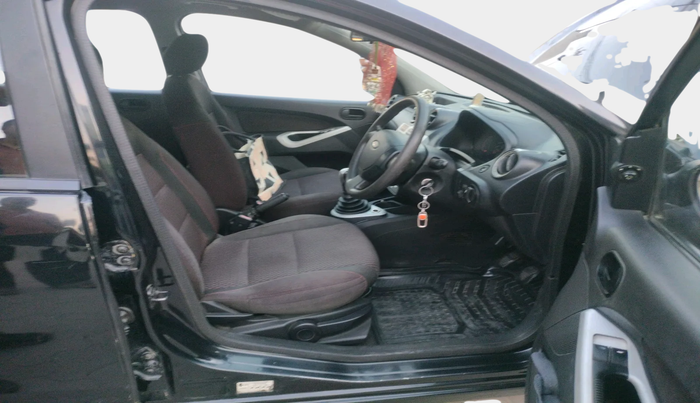 2011 Ford Figo ZXI 1.2 PETROL, Petrol, Manual, 79,669 km, interior